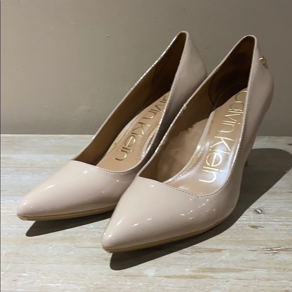 Calvin Klein Women's Nilly Pointed Toe Heels